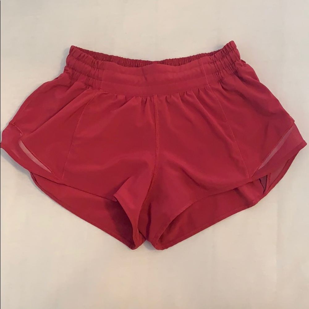Lululemon Hotty Hot Shorts II 2.5